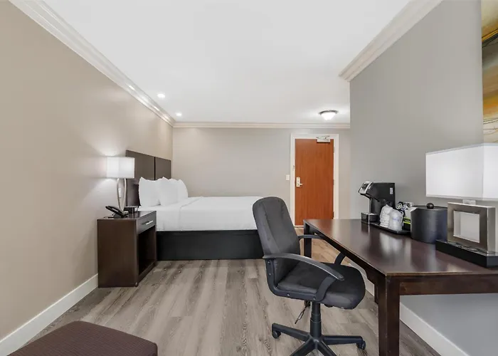 Best Western Plus La Mid-Town Hotel