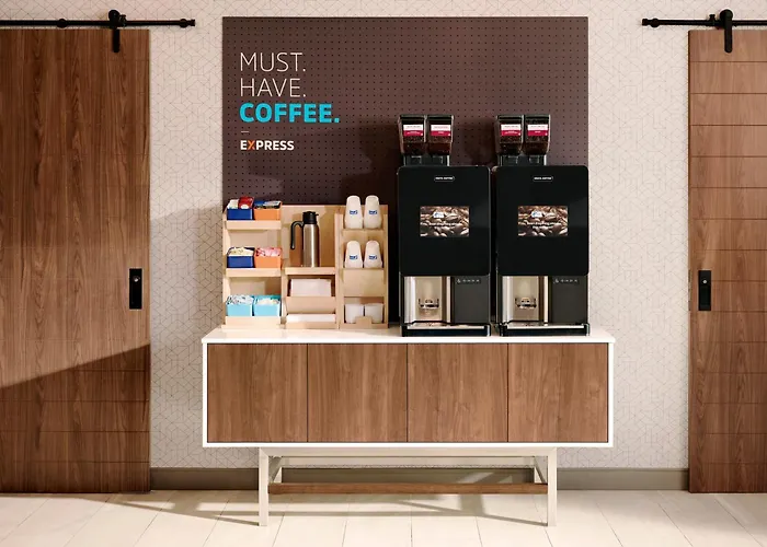 Holiday Inn Express & Suites Chatsworth By Ihg